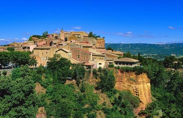 Les meilleurs campings incontournables dans le Lubéron