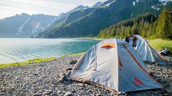 Vacances au lac de Parentis en Born: guide camping